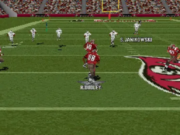 Madden NFL 2004 (US) screen shot game playing